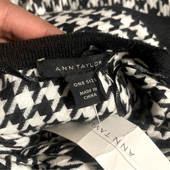 NWT Ann Taylor Scarf/Shawl/Wrap Houndstooth - One Size - Picture 7 of 9